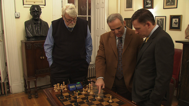 Kasparow und Thiel im Schachklub
