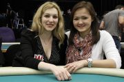 Skripchenko und Khaziyeva am Pokertisch